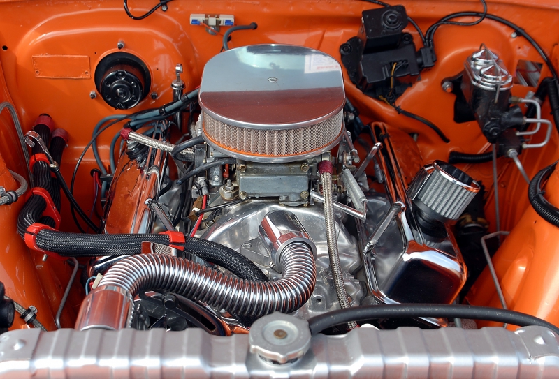 garagiste-LA GAUDE-min_car-engine-1738309